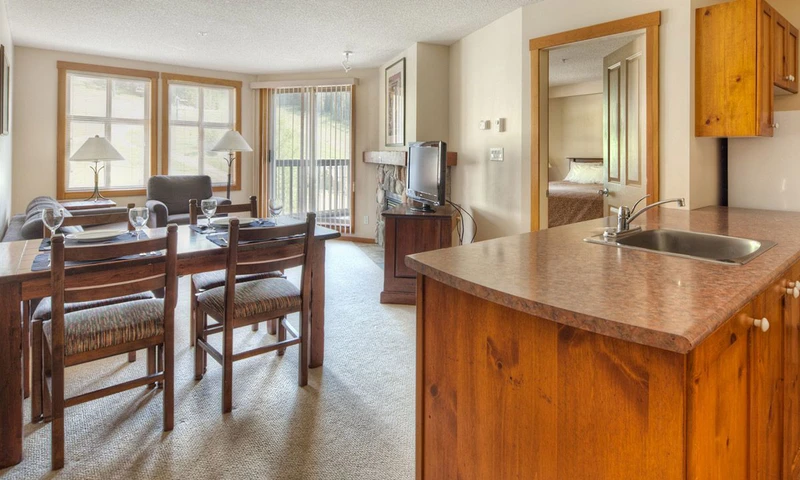 5df78b56a5094 Skitip 2 Bedroom living kitchen