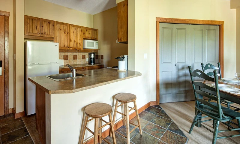 5df7a26573a3e Panorama Springs Lodge One Bedroom Condo Kitchen Dining