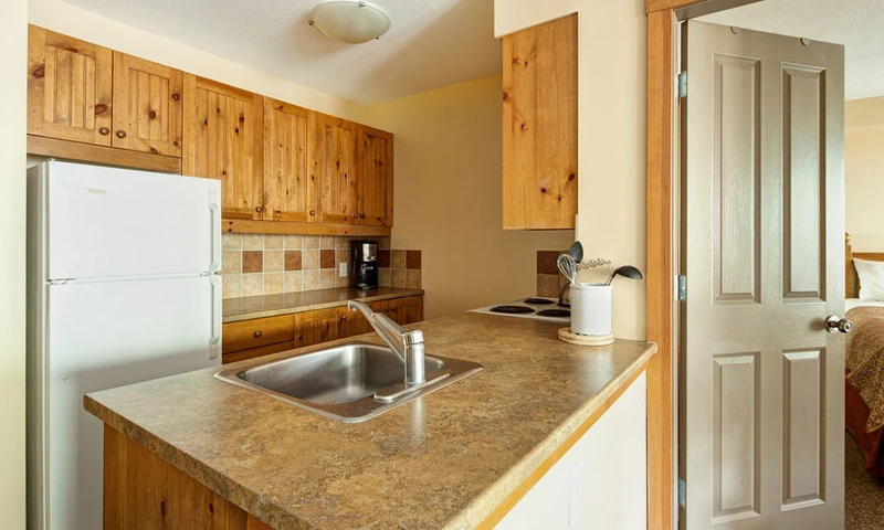 5df7a2676d4a9 Panorama Springs Lodge Two Bedroom Kitchen