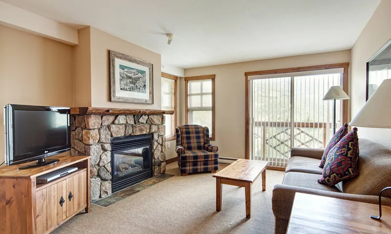 5df8df6008384 Taynton 2 Bedroom