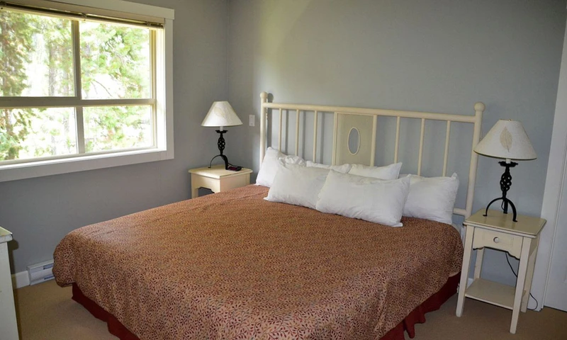 5dfb61473c1d3 Aurora Townhomes Bedroom