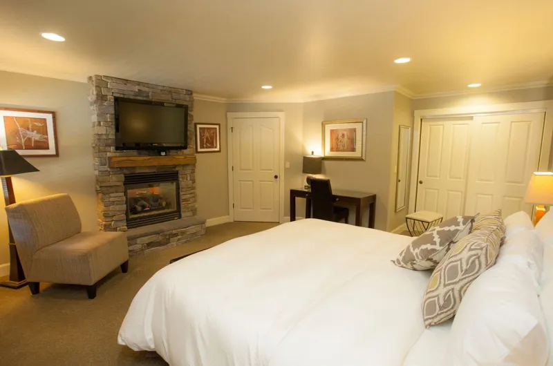 5e0f389d5b2e8 Forest Suites Resort 2 Bedroom Suite Master Bedroom