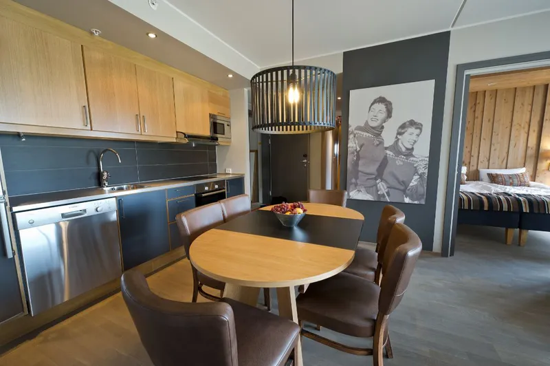 5e0f6f13df9d9 Radisson Blu Mountain Resort Residences 3 Bedroom Apartment Lounge 2