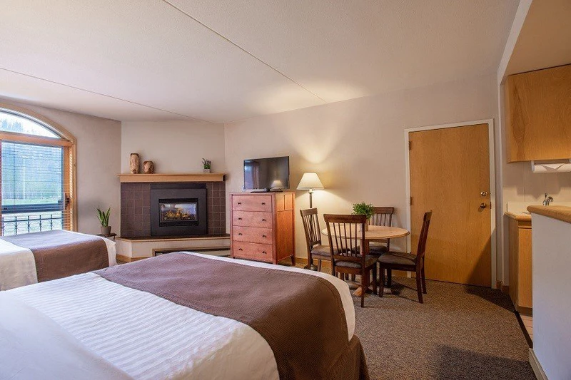 5e78a24fa49b4vintage studio with kitchenette 2