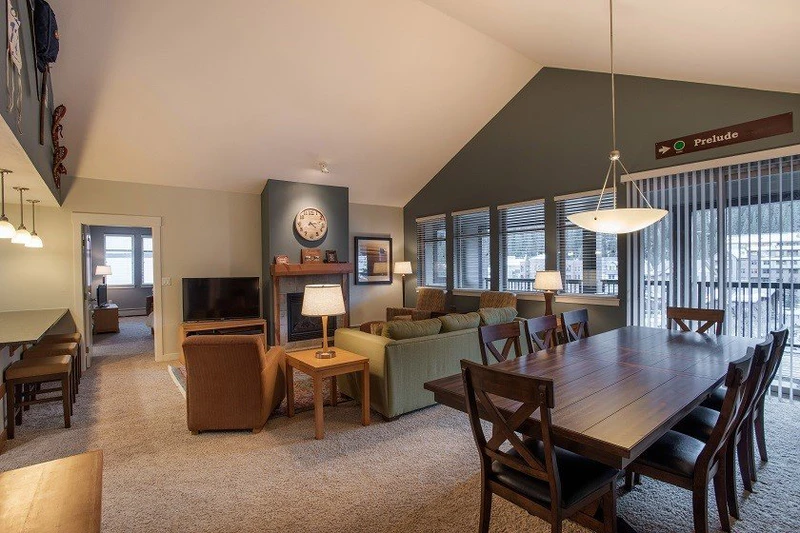 5e7ded9ecc6c3fraser crossing three bedroom condo gold dining