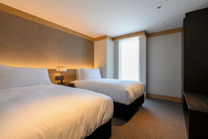 5e7e0319e899d YK 3 BR Suite twin