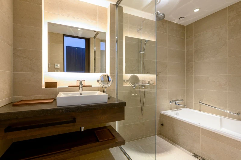5e7e031b280bc YK 1 BR Suite bathroom