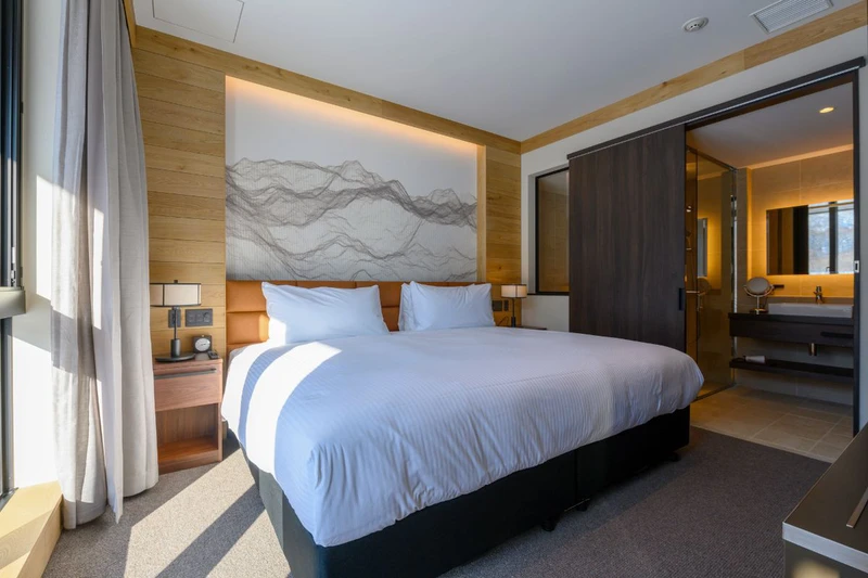 5e7e031d29cca YK 2 BR Suite double