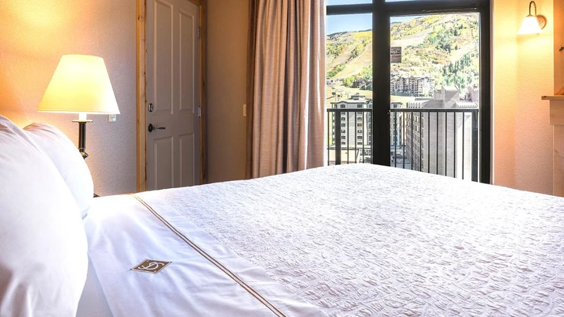 5e847b0449451 Steamboat Grand Deluxe King Room 2