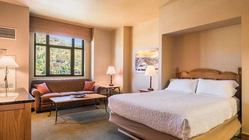 5e847b084a165 Steamboat Grand Studio 1