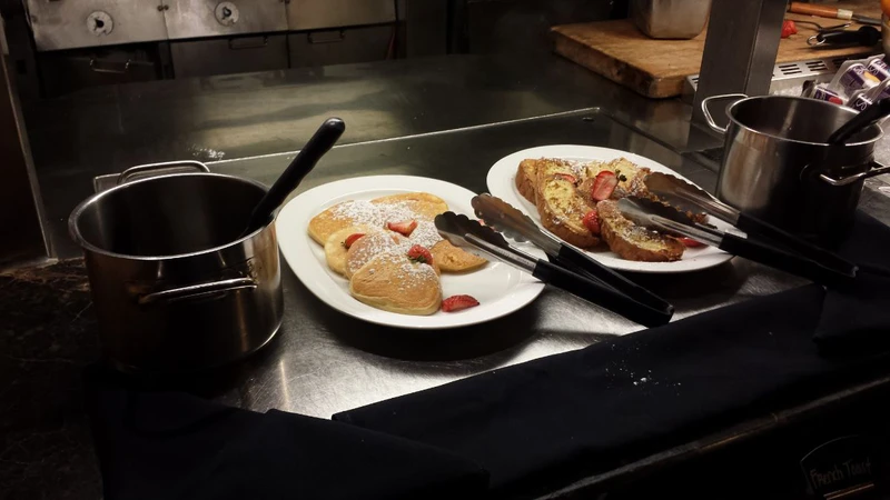 5e871ac61c3ab2 Banff Fairmont Banff Springs Breakfast