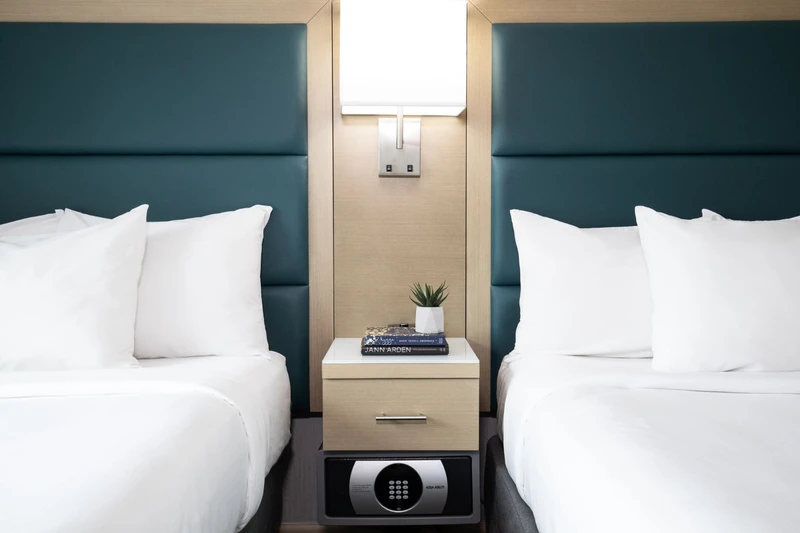 5ee0ad1a7c643 Crystal Lodge Crystal Double Bedside Table