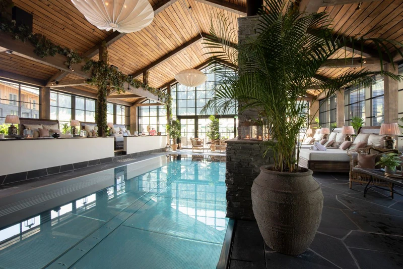 5f3fd0275f922 Fyri Resort Indoor Outdoor Pool