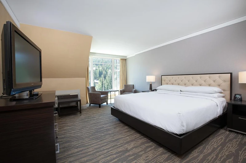 5f74880374ffb Hilton Whistler Resort Alpine Suite Bedroom