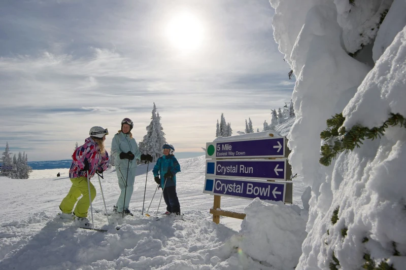 5f857164225c9 Family Skiing in Sun Peaks