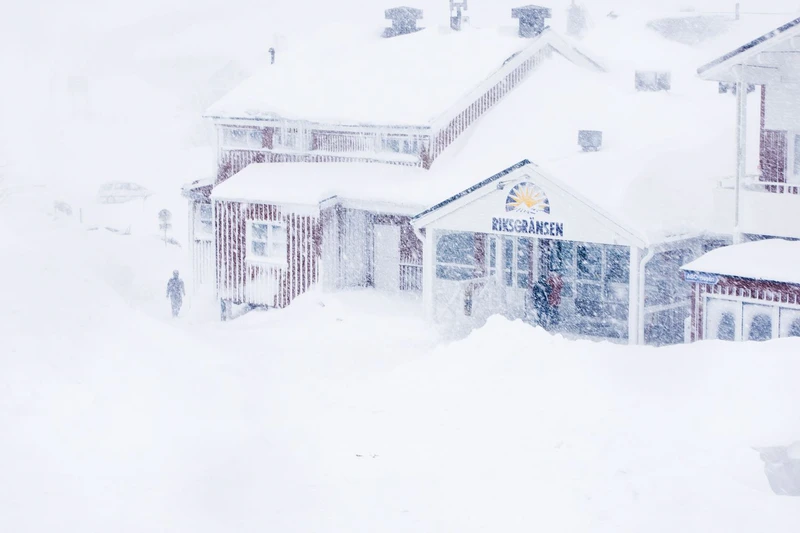 5fa90db5dd19f Riksgransen Hotel Snowstorm