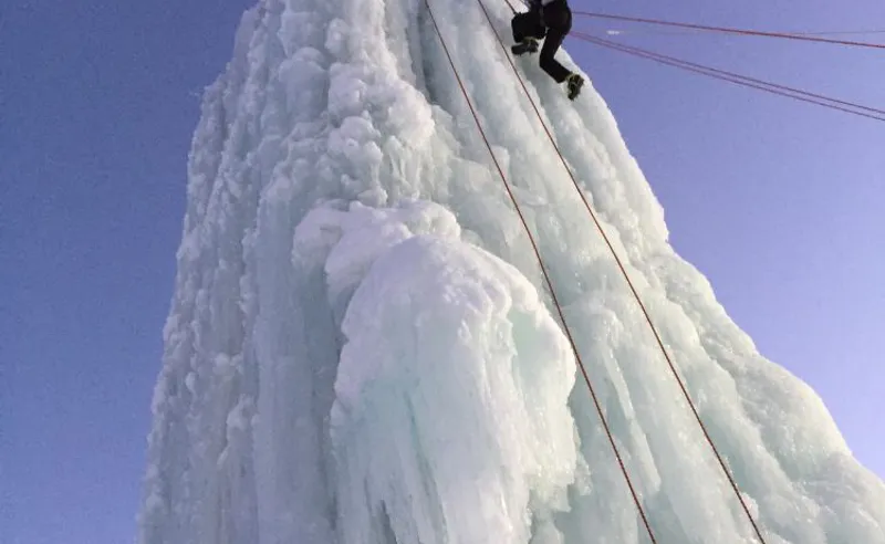 Liz Simons - Big White