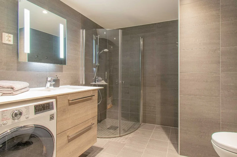 61e6acf7951fa The Lodge Trysil Large Three Bedroom Apartment Bathroom 1