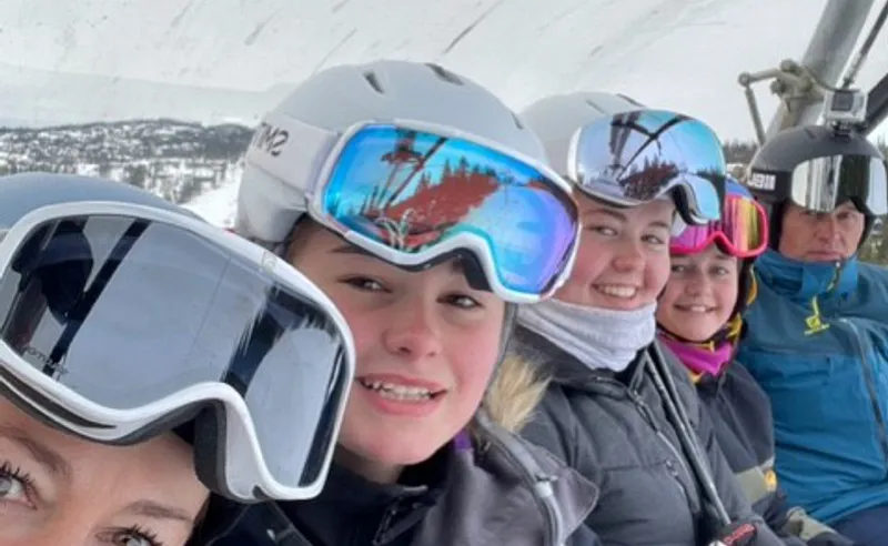 Simon Pattinson - Myrkdalen