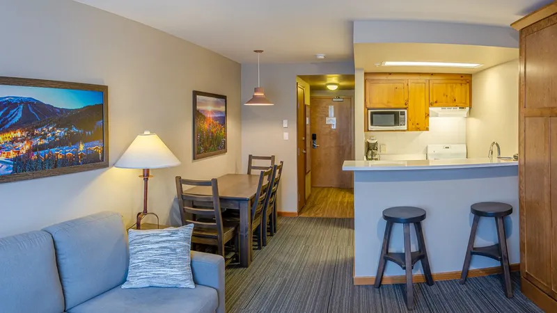 6266809033ed2 Cahilty Hotel Suites Studio Queen Murphy Full Kitchen