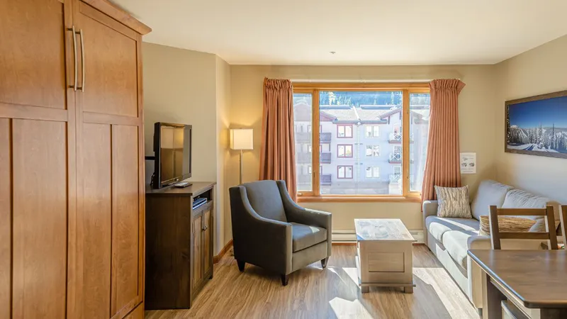 626680909d271 Cahilty Hotel Suites Studio Queen Murphy Sofabed Kitchenette