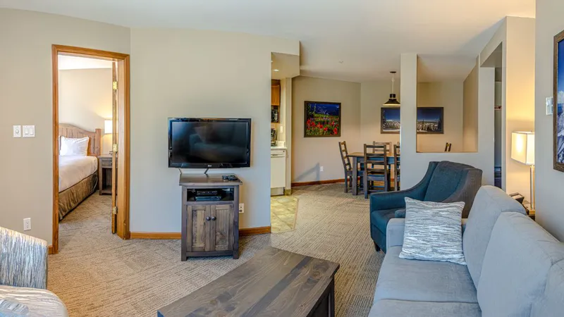 62668164909a9 Cahilty Hotel Suites 2 Bedroom Suite