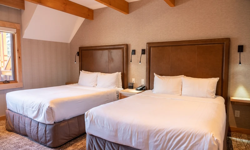 6284e294c2fbd Moose Hotel and Suites Rooftop Two Bedroom Suite Bedroom