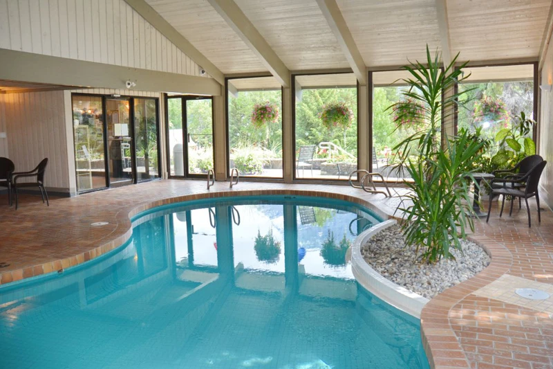 6285fcc220f82 Tunnel Mountain Resort Indoor Pool