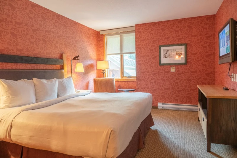 628633dcb1c8f The Fox Hotel and Suites Superior One Bedroom Suite with Balcony King Bedroom