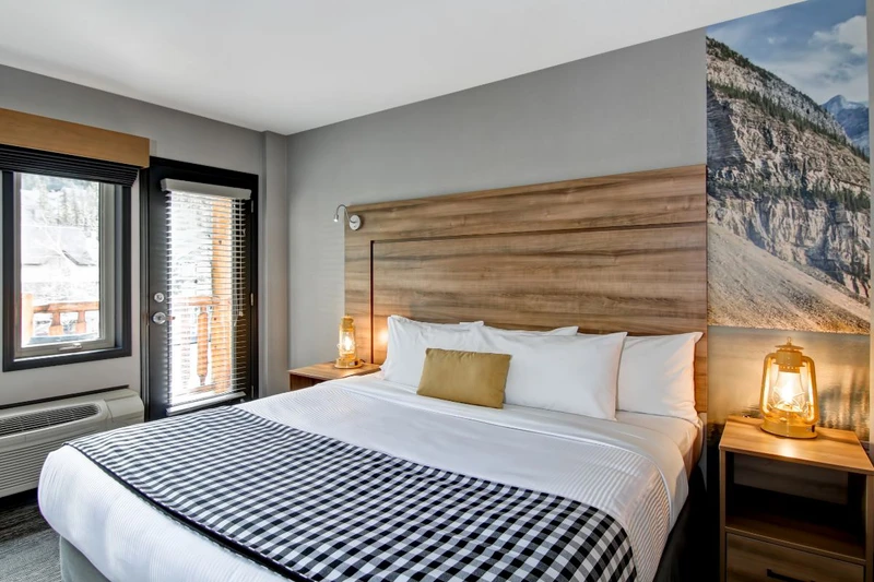 62aae8fd91a9f Canalta Lodge Standard King