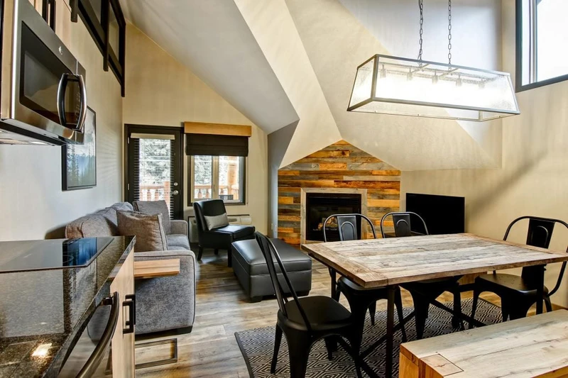 62aaf33654566 Canalta Lodge Double Queen Suite Loft Room Living Area