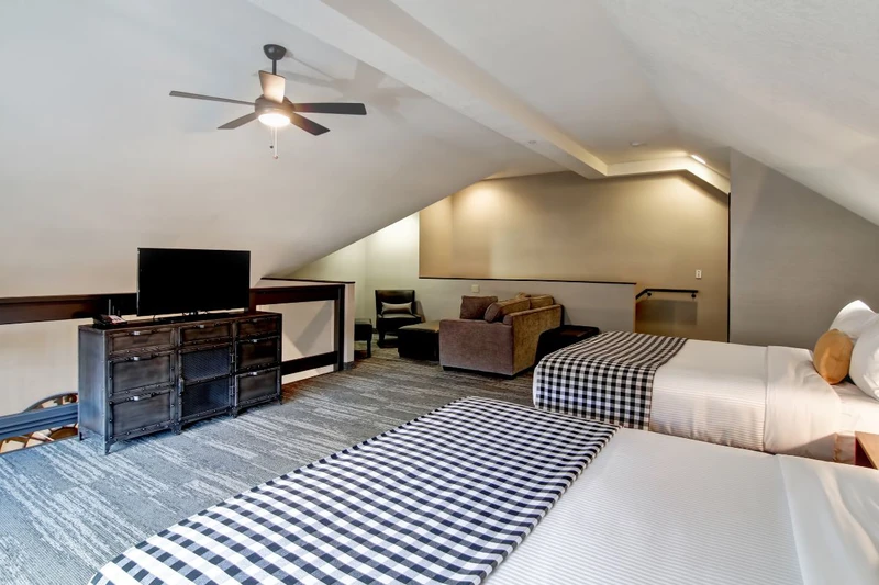 62aaf336c0602 Canalta Lodge Double Queen Loft