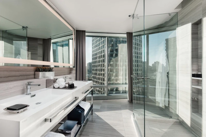 62aafa0ced881 Paradox Hotel Vancouver City Scape King Bathroom