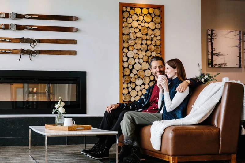 62ab0bda71362 The Crimson Jasper Lobby Area