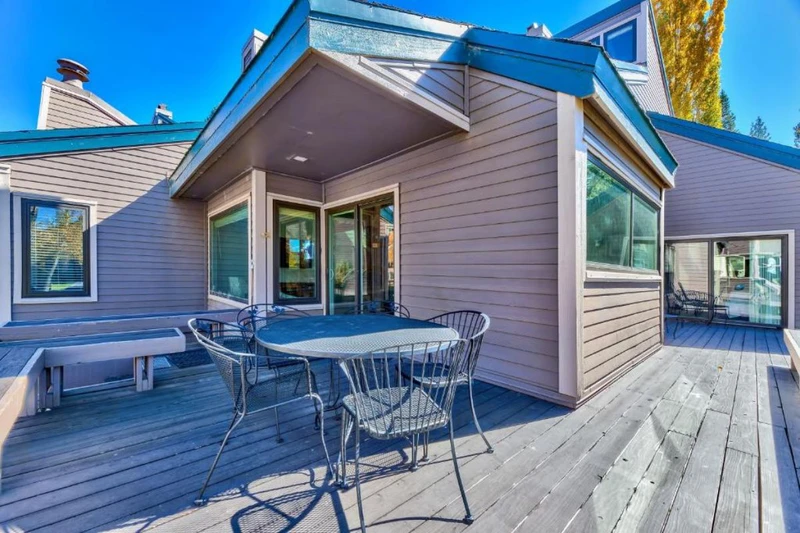 62cbf1f87fe75 Lakeland Village Lakeview Townhome Balcony