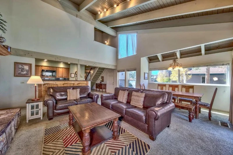 62cbf1fa014c8 Lakeland Village Lakeview Townhome Living Area