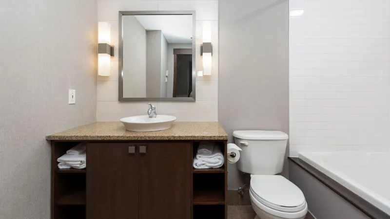 6344315f2baec Ermitage du Lac Bathroom