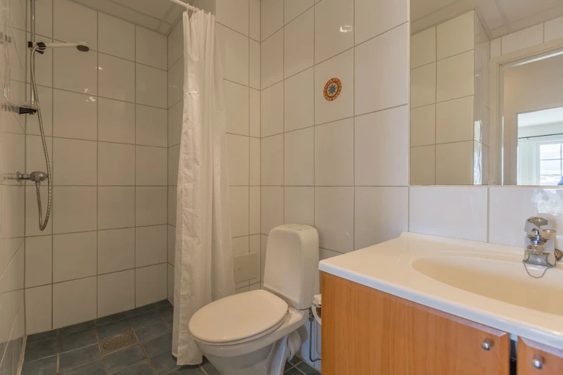 6359597db9748 Gjestegaarden Apartments 1 Bedroom Apartment Bathroom