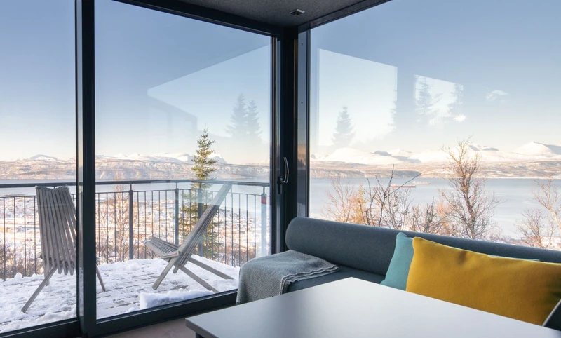 636a3df25967f Camp 291 Large cabin Living space