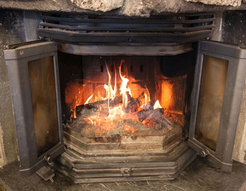 636b9c4a6c2fc Hovi Cabins Fireplace