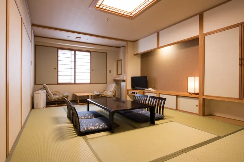63722a1735e04 Rusutsu Resort Hotel Japanese Room
