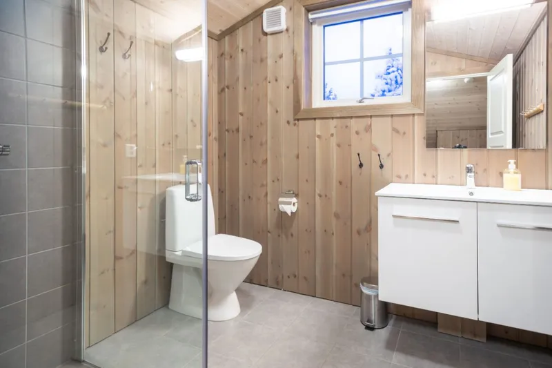 641ad5ae3a80d Geilolia Forest cabins 3 bedroom superior bathroom