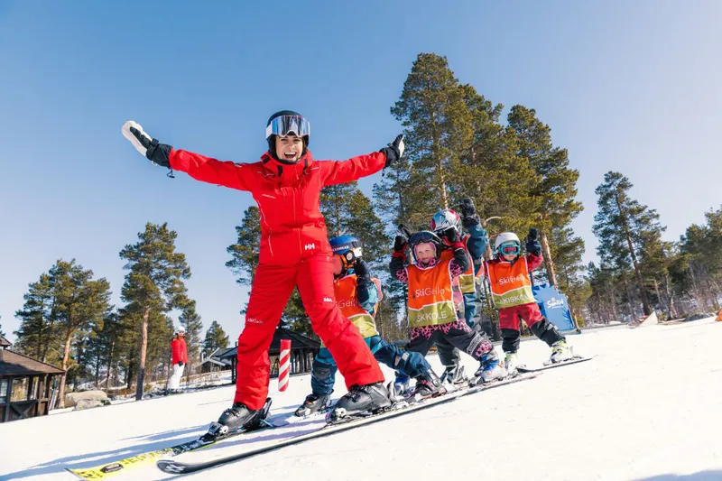642c4c73a9074 Happy kids in ski school in Geilo Paul Lockhart