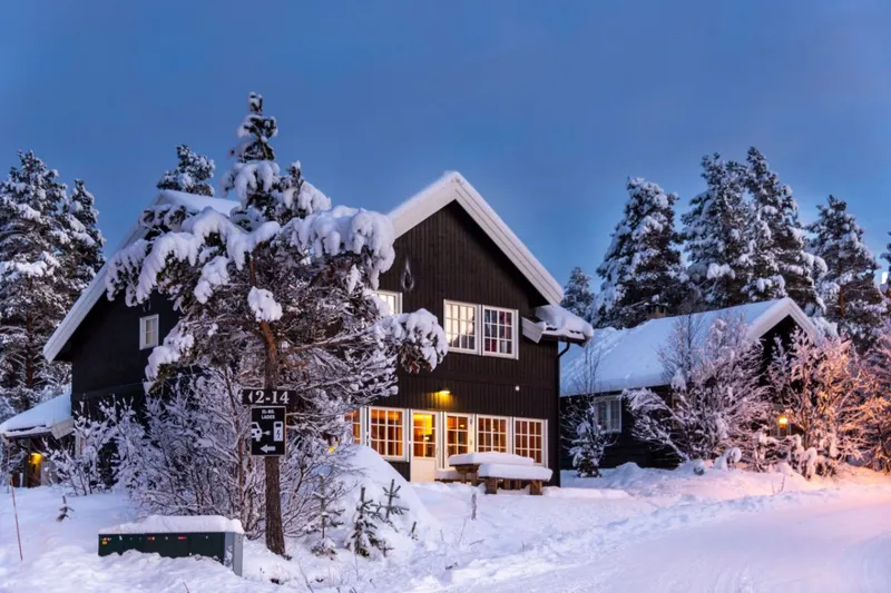 643d2226526e2 Geilolia Forest Cabins 12 bed 5 bedroom superior cabin Exterior