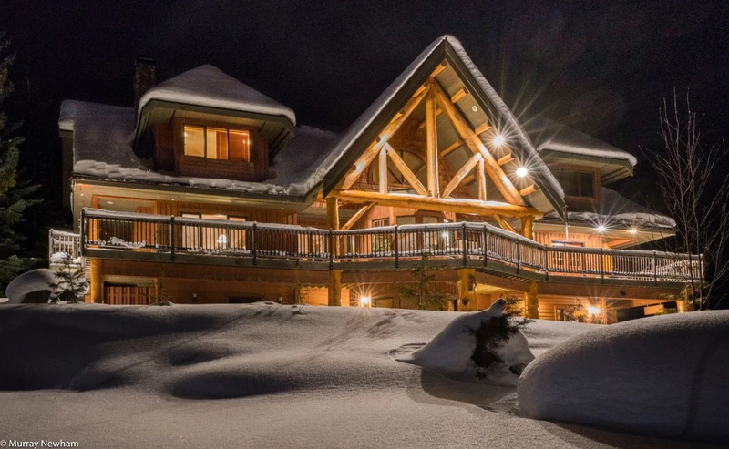 6479d16c1696e Vagabond Lodge Exterior At Night