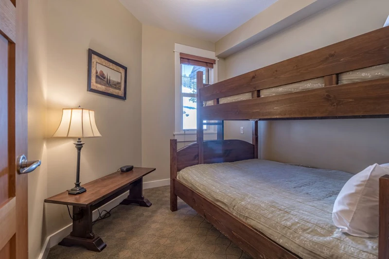 649d45f959be5 Snowbird Lodge One Bedroom Executive with Den Den