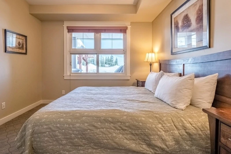 649d49b7ad1de Snowbird Lodge Two Bedroom Executive Second Bedroom