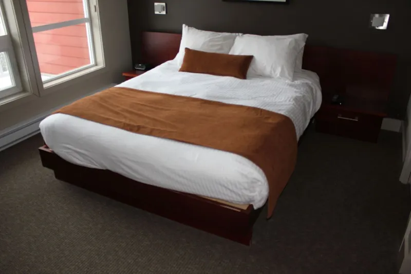 649eae0e6a270 Firelight Lodge One Bedroom Premium Bedroom