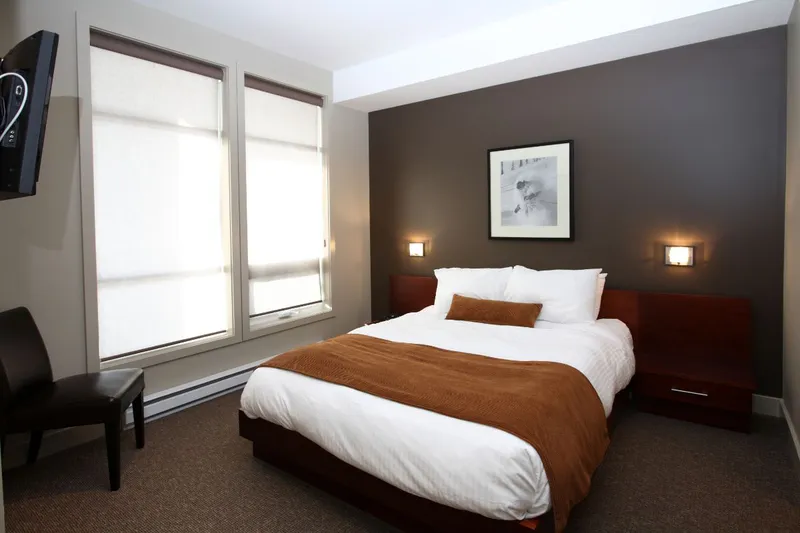 649eb3939f07c Firelight Lodge Two Bedroom and One Bathroom Premium Queen Bedroom