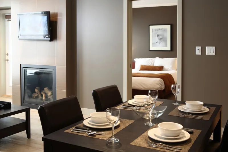 649eb394772da Firelight Lodge Two Bedroom and One Bathroom Premium Dining Area
